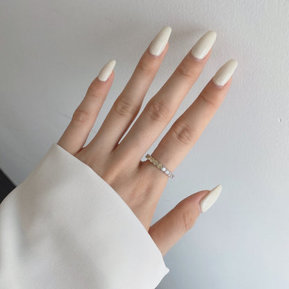 [Regalia jewelry]Sparkling Round Cut Tennis Ring