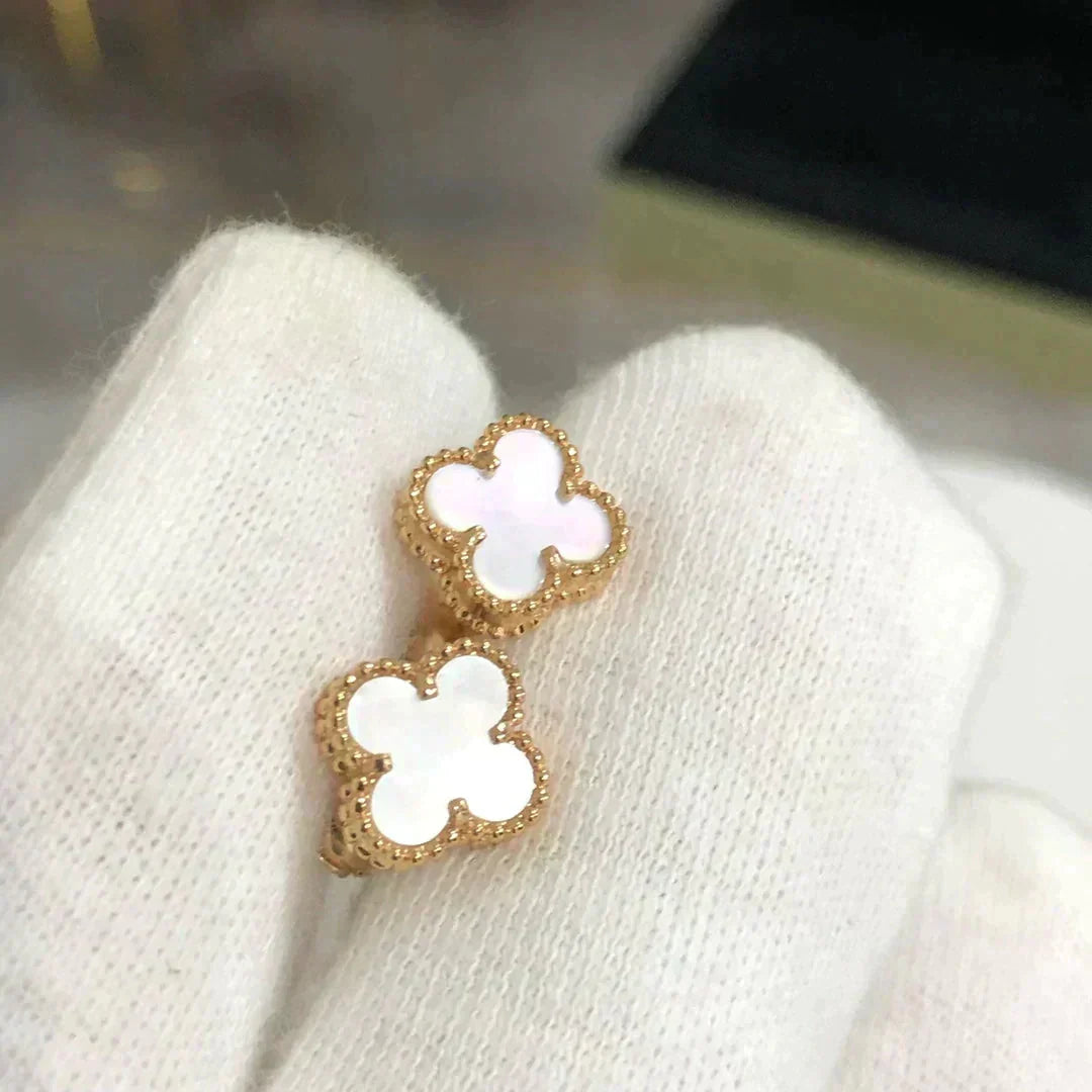 [Regalia jewelry]CLOVER MINI 9.5MM WHITE MOP EARRINGS
