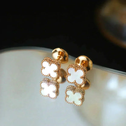 [Regalia jewelry]CLOVER MINI 9.5MM WHITE MOP EARRINGS