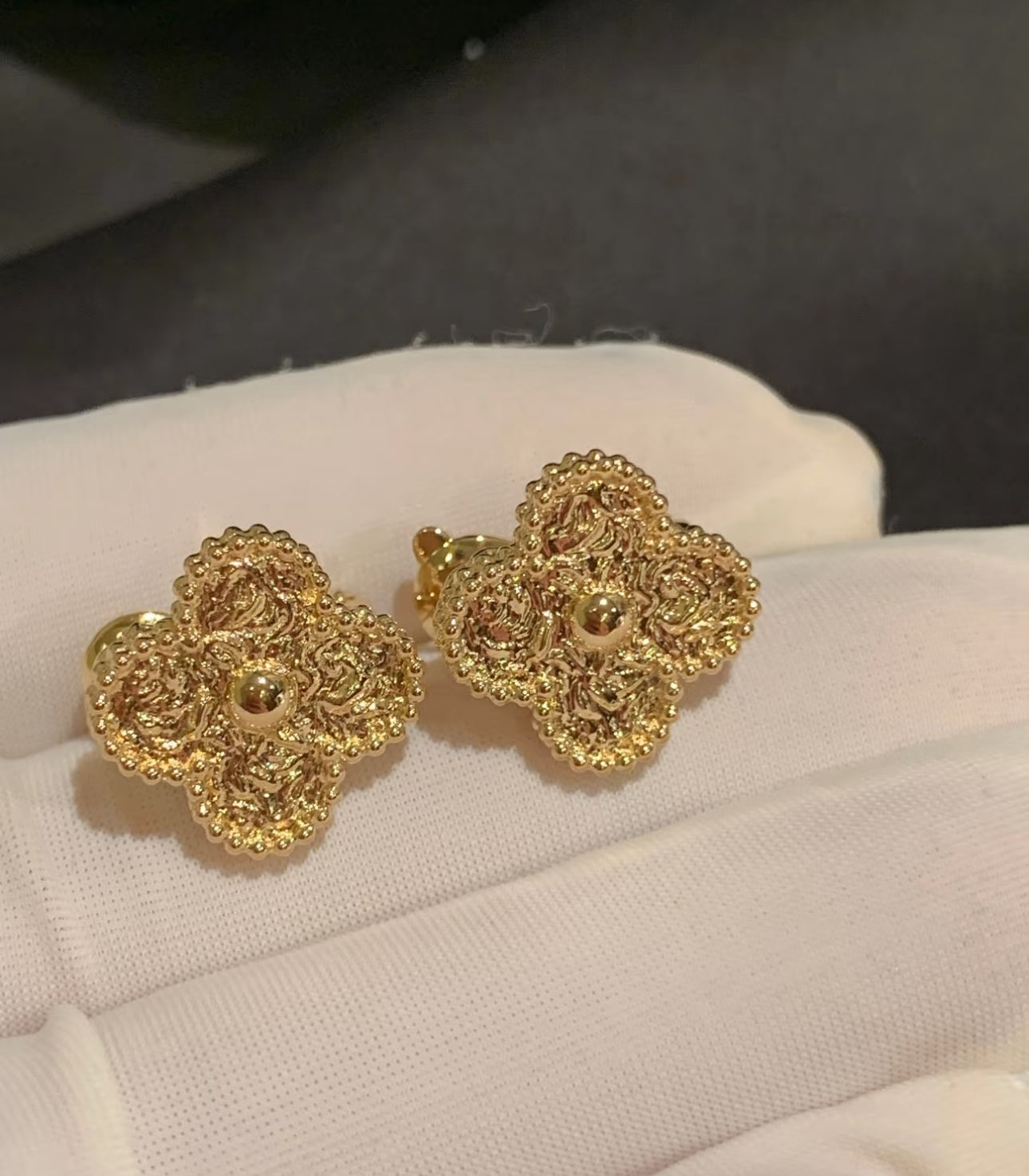 [Regalia jewelry]CLOVER MEDIUM 1 MOTIFS LAVA EARRINGS