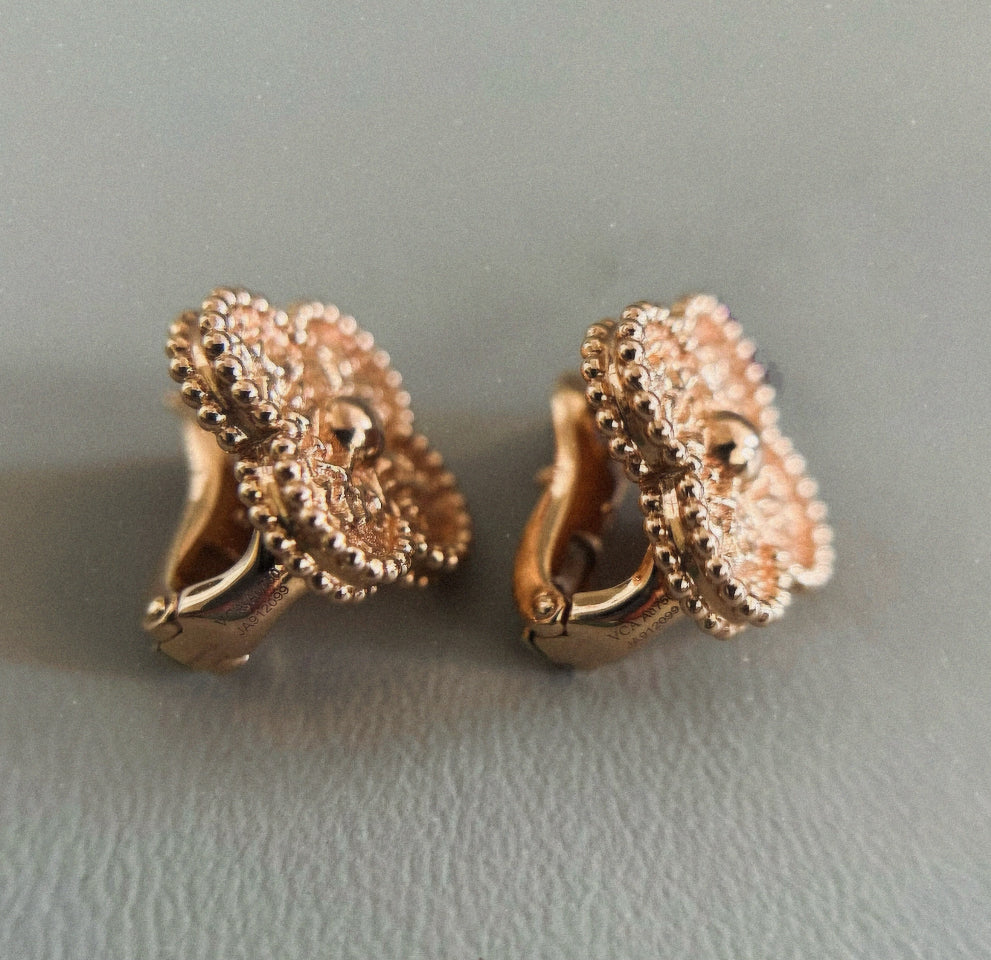 [Regalia jewelry]CLOVER MEDIUM 1 MOTIFS LAVA EARRINGS