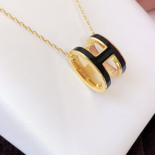 [Regalia jewelry]HM CLIC BLACK ENAMEL GOLD NECKLACE