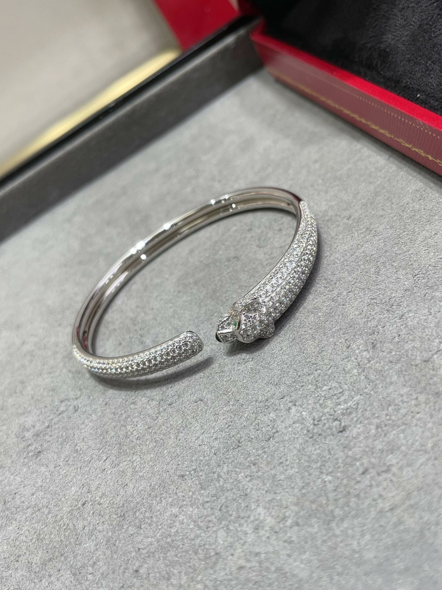 [Regalia jewelry]PANTHERE FULL DIAMOND OPEN BRACELET